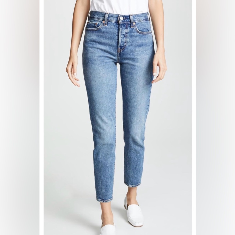Levi's Women's Straight Leg Wedge Jean